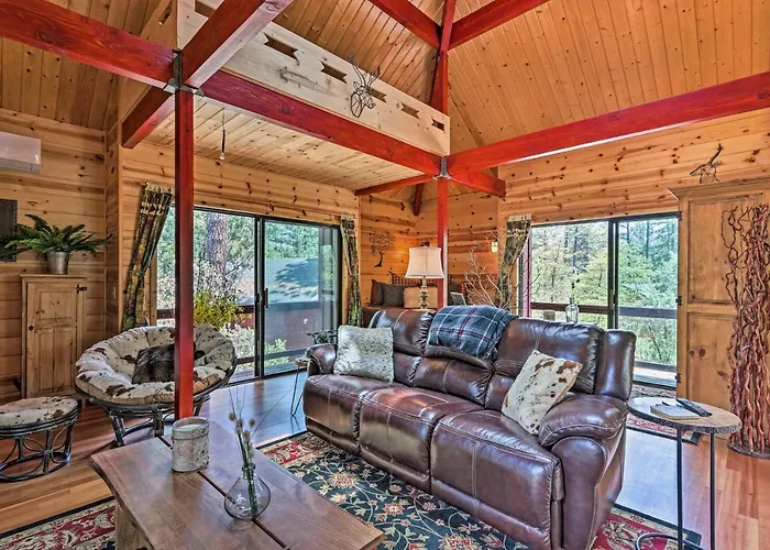 Dom wakacyjny Furnished Deck: Romantic Strawberry/pine Studio! Pine