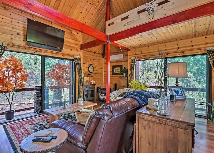 Furnished Deck: Romantic Strawberry/pine Studio! Dom wakacyjny