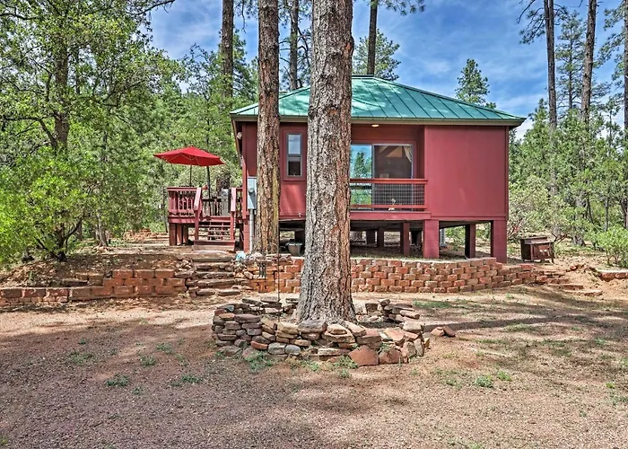 Furnished Deck: Romantic Strawberry/pine Studio!